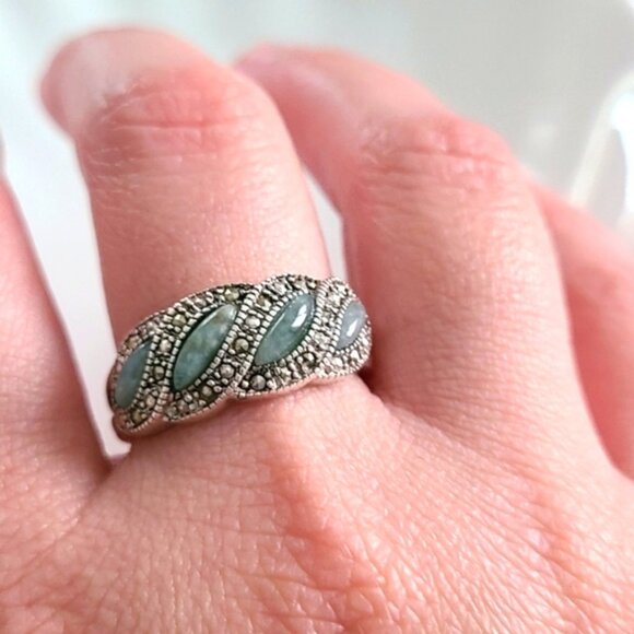 Beautiful Sterling Silver Vintage Style Jade and Marcasite Cocktail Ring 8.25 - Picture 4 of 7